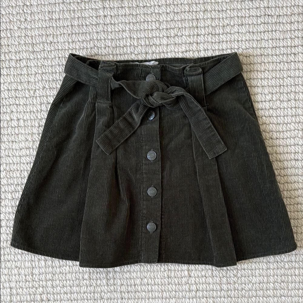 Girls mango Larissa Skirt : Forest green corduroy skirt with paper bag waist